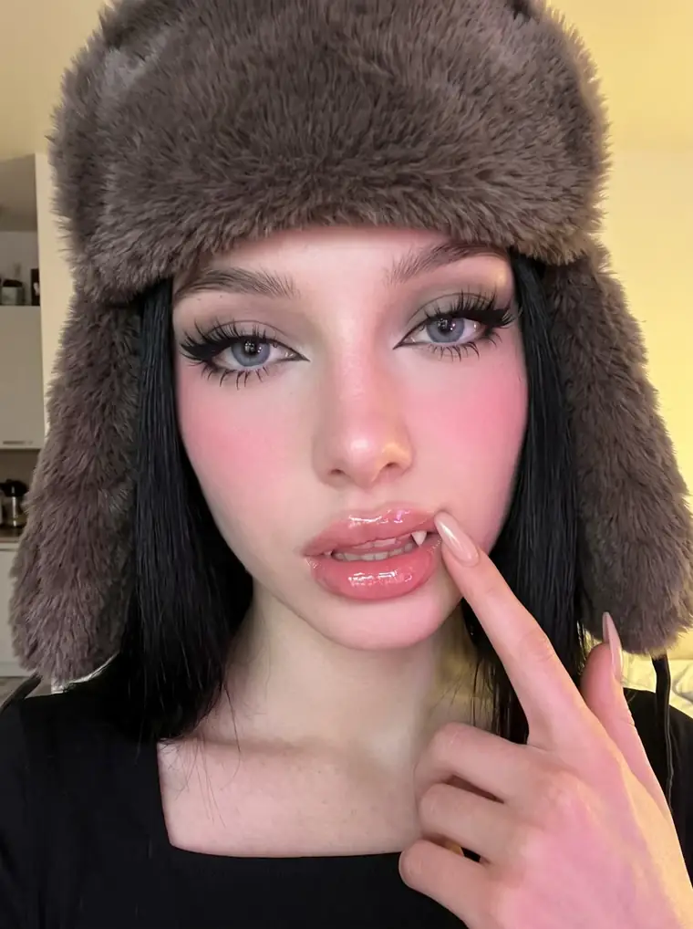 trapper hat, fang